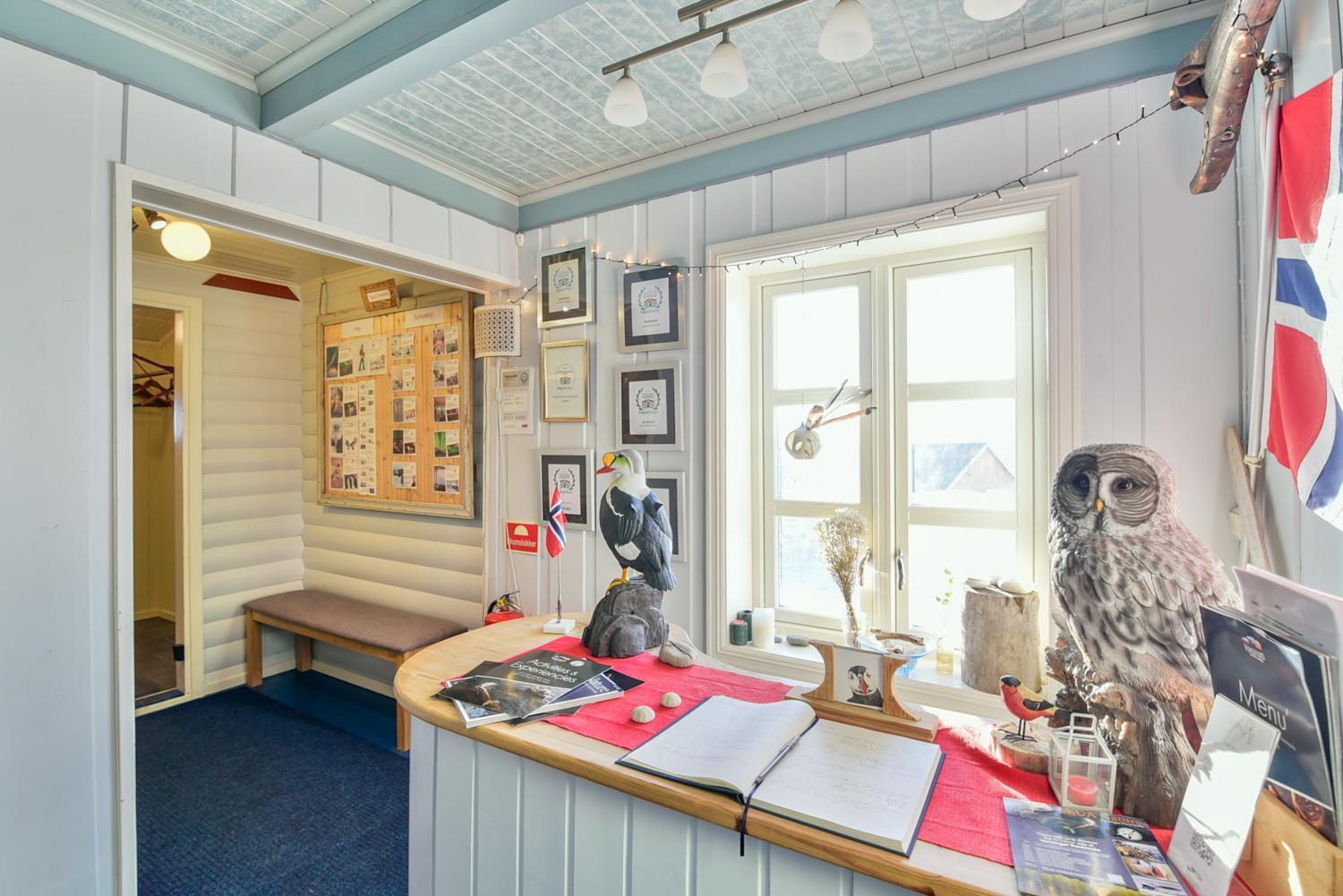 Kongsfjord Arctic Lodge Екстериор снимка